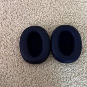 Original Sony WH-1000XM6 earpads.